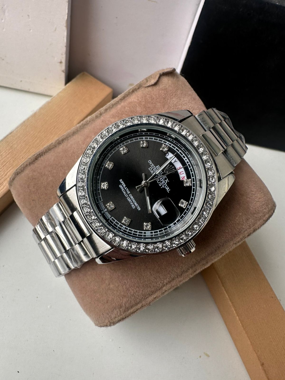 MK Emerald Crown - Image 10