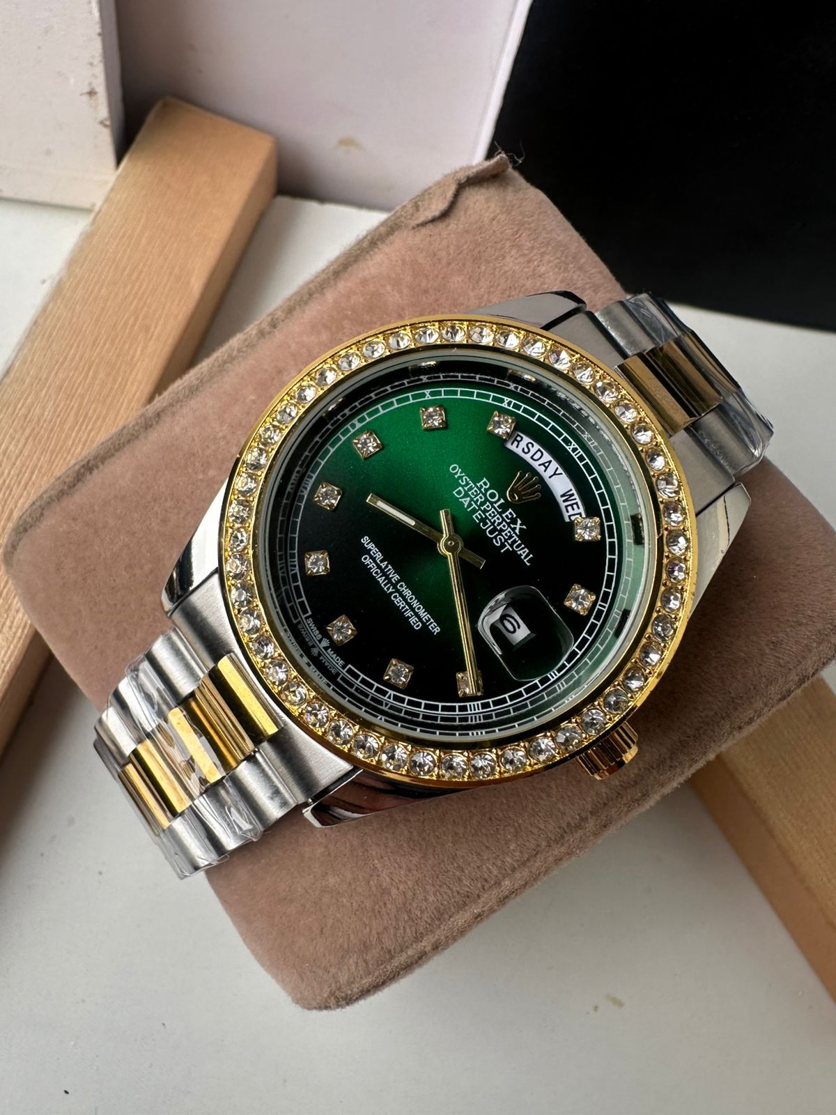 MK Emerald Crown - Image 5