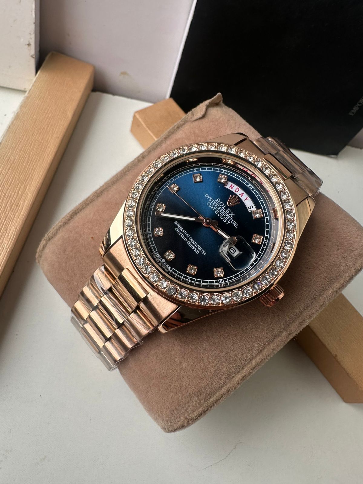 MK Emerald Crown - Image 2